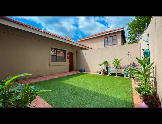 3 BEDROOM DUPLEX FOR SALE IN EDENVALE CENTRAL
